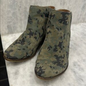 Lucky Brand Green and Black Ankle Booties